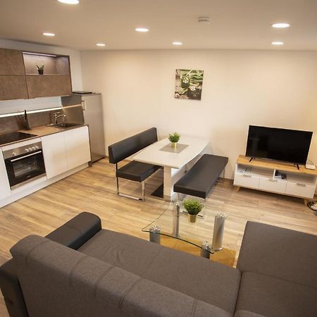 Modern Old Town Apartment Hall in Tirol Bagian luar foto