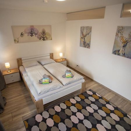 Modern Old Town Apartment Hall in Tirol Bagian luar foto