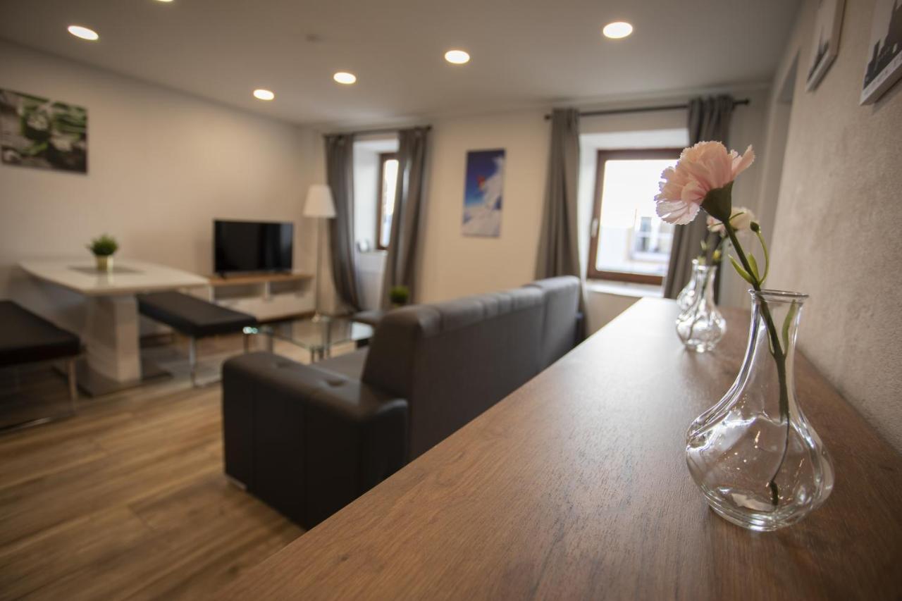 Modern Old Town Apartment Hall in Tirol Bagian luar foto